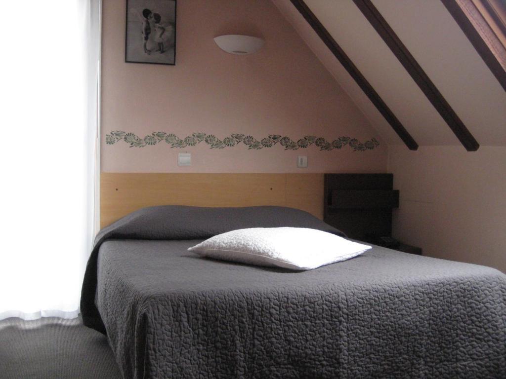 Hotel Le Domino Illkirch-Graffenstaden Habitación foto
